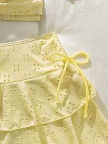 Conjunto de 3 piezas para mujer de verano: Top de punto de jacquard de unicolor con escote cruzado, minifalda de doble capa con lazo al lado, traje de baño - Amarillo 2 - Ver 5