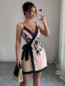 Vestido mini sexy y elegante con cuello en V estilo envolvente y estampado para mujeres - Albaricoque - Ver 5