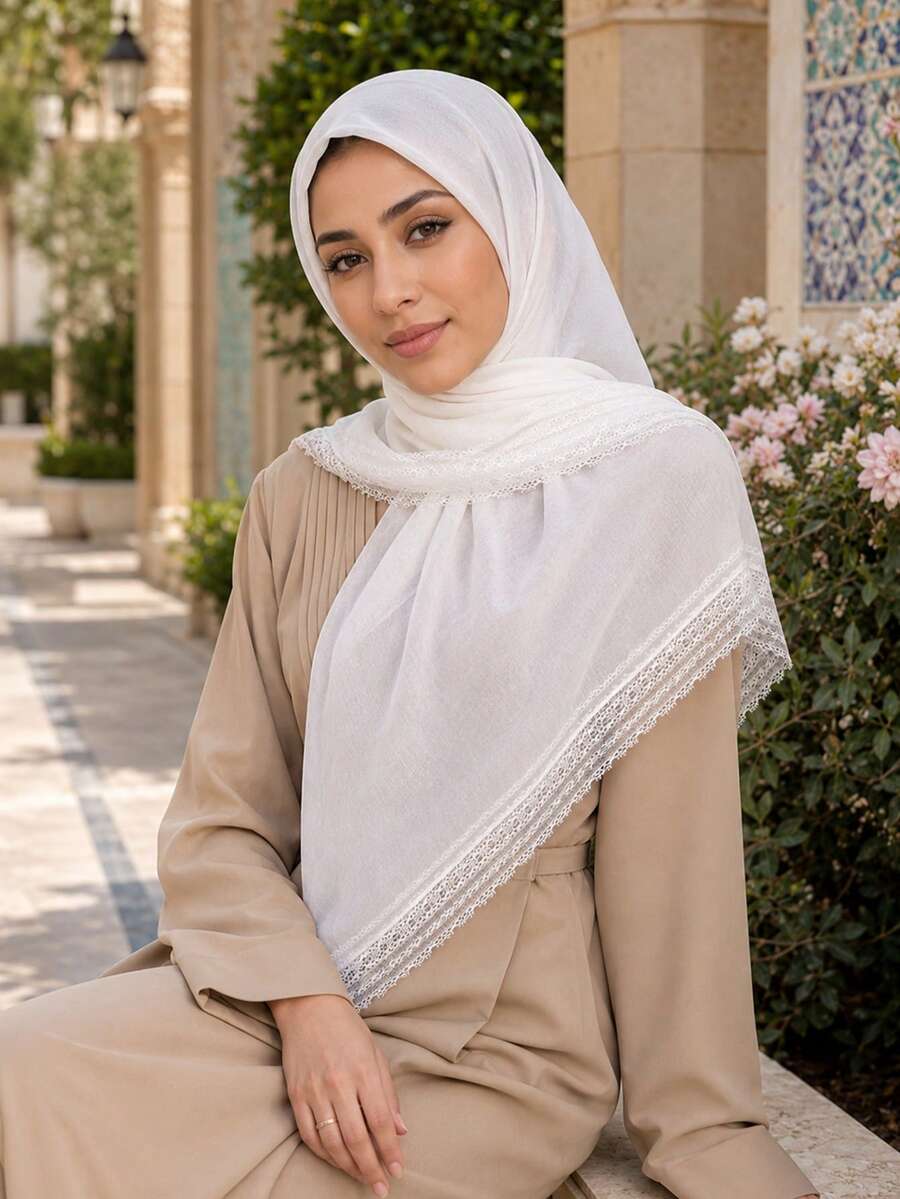 1 件花卉植物几何图案印花 Bawal 易于塑造优雅时尚马来西亚方形头巾 Hijab