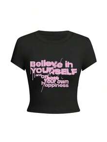 Playera blanca ombliguera cuello redondo manga corta para mujer, modelo nuevo de verano con estampado de letras, corte ajustado súper versátil y a la moda, estilo juvenil casual que combina perfecto para diario y salidas WIWS - Negro - Ver 2