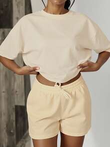 Bộ 2 món áo thun cổ tròn tay ngắn dáng rộng màu trơn và quần short nữ mùa hè phong cách casual, bộ đồ thể thao nữ, dùng cho đi chơi, nghỉ dưỡng, tiệc tùng, lễ tốt nghiệp - Màu be - Xem 1