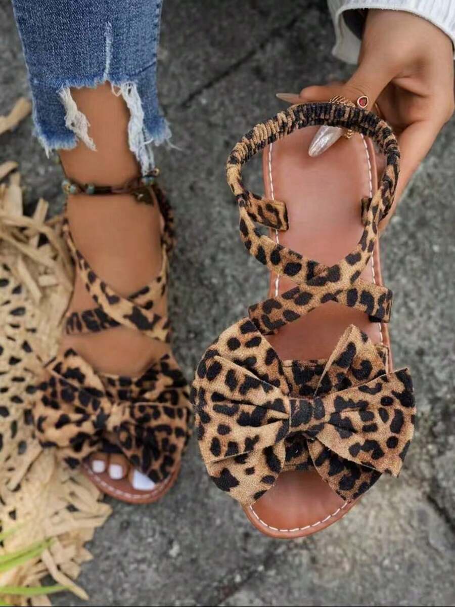 大码豹纹蝴蝶结装饰平底凉鞋,弹性踝带交叉绑带夏季沙滩休闲女鞋 - 彩色 - 查看 1