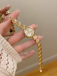 Este reloj de cuarzo con patrón de bambú cuadrado en oro/plata es adecuado para el uso diario, y también es un regalo perfecto para cumpleaños y Navidad. - Dorado - Ver 2