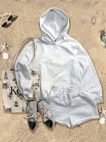 Conjunto de sudadera con capucha y pantalones cortos con gráfico de eslogan para vacaciones en la playa, conjunto de sudadera con capucha y pantalones cortos para mujer, conjunto de sudadera con capucha y pantalones cortos con estampado de ballena tiburón, conjunto de sudadera con capucha gris y pantalones cortos para otoño e invierno, ropa de otoño e invierno para volver al colegio - Gris - Ver 1