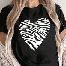 Camiseta informal de manga corta y cuello redondo con estampado de cebra y corazones para mujer, color negro. - Negro - Ver 2