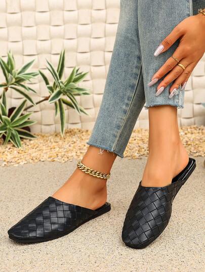 2026 New Women's Embossed Flat Mule Shoes, Casual Vacation Slip-On Shoes, Suitable For Dresses In All Seasons