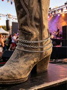 1 pieza Cadena de botas multicapa, decorada con piedras preciosas falsas rojas - Accesorio de calzado de estilo gótico punk, adecuado para Halloween, festivales, eventos musicales, cosplay y actuaciones en el escenario - Accesorio unisex de estilo oscuro y audaz - Plata-32 - Ver 2