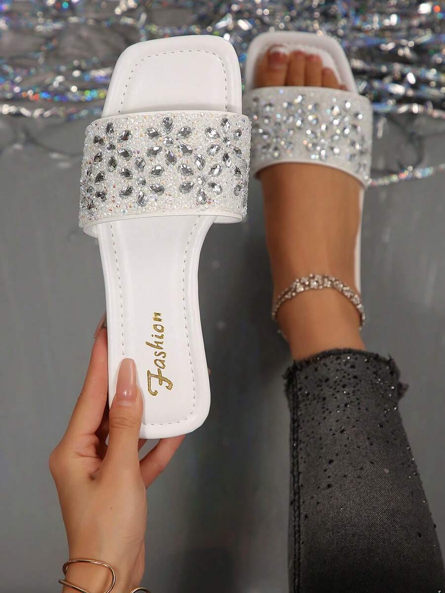 New Arrival Plus Size Luxury Anti-Slip Square Toe Mule Slippers With Rhinestone & Pearl Decor, Fashionable & Versatile For Beach & Resort Wear - White - View 1