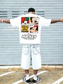 Disney T-shirt rétro pour homme, imprimé chiffres vintage, col rond, manches courtes, coupe ample, style streetwear décontracté. Haut classique et hip-hop idéal au quotidien et pour les fans d'animation. Confectionné en coton doux et respirant, il est confortable et agréable au toucher. Parfait pour les sorties, les concerts, les moments de détente et un look urbain. Son fond blanc classique est rehaussé d'un chiffre bleu délavé et d'un adorable motif Mickey Mouse. Polyvalent et intemporel, c'est le cadeau idéal pour les amateurs d'animation, de vintage et de streetwear. Facile à associer avec un jean, un pantalon cargo ou un short pour un style citadin tendance. - Blanc - Voir 2