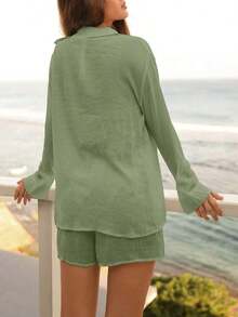 Swim Vcay Set cover up unicolor con botón delantero - Verde militar - Ver 2