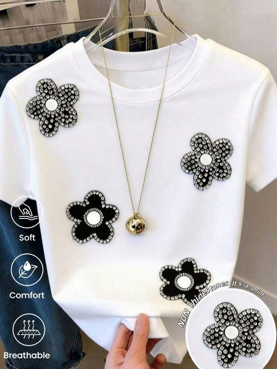 Fashionable Round-Neck, Short-Sleeved T-Shirt, Made In Mexico For The Spring/Summer 2025 Season. Featuring A Cartoon Print, This Matching Couple's Style Is Suitable For Both Tucking In And Wearing Out, For Office And Casual Wear. Designed For Men And Women, Sold Individually. Women's Blouses, Women's T-Shirts, Casual Blouses For Ladies - 白色的 - 查看 1