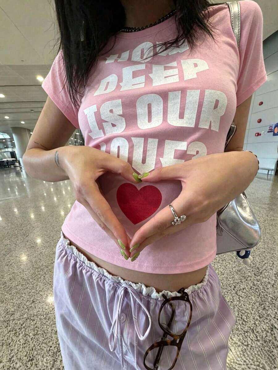 Playera negra ombliguera cuello redondo manga corta para mujer, estampado de leopardo y diseño moderno edición verano, corte ajustado super lindo, estilo juvenil casual perfecto para usar diario y salir con amigas ECL1 - Rosa - Ver 1