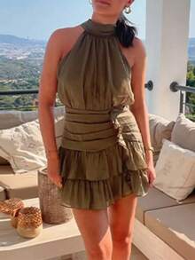 Vestido corto francés primavera 2026, color liso plisado con cordón, elegante - Verde - Ver 1