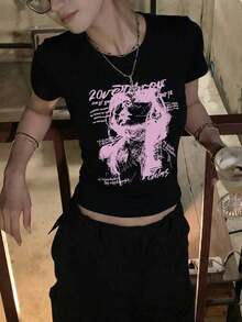 Playera ombliguera ajustada para mujer cuello redondo manga corta, estampado de retrato y letras estilo chica trendy americana, diseño versátil súper de moda para verano, look juvenil atractivo ideal para uso diario, salidas casuales y combinar con todo tu ropa MQZO - Negro - Ver 7