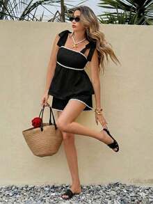 Frenchy Set informal de 2 piezas de top sin tirantes con recorte en contraste y shorts con lazo - Negro - Ver 4