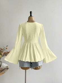 Blusa casual de mujer con mangas acampanadas en color amarillo, estilo bohemio adecuada para Pascua, playa, Hawái, festival de música Coachella, vacaciones tropicales - Amarillo claro - Ver 4