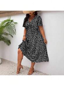 Fresh And Sweet Floral V-Neck Dress, New Summer 2026 Collection In Plus Sizes - Medium Wash - View 3