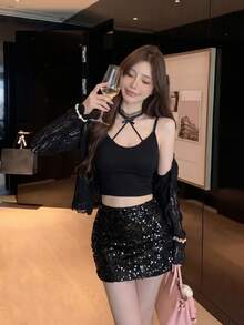 Korean Style Casual Sweet Sexy Black Spaghetti Strap Camisole Tank Top For Women, Pure Desire Style Fitted Cropped Sleeveless Top For Inner Layering Or Outer Wear, Commute Versatile - Black - View 3