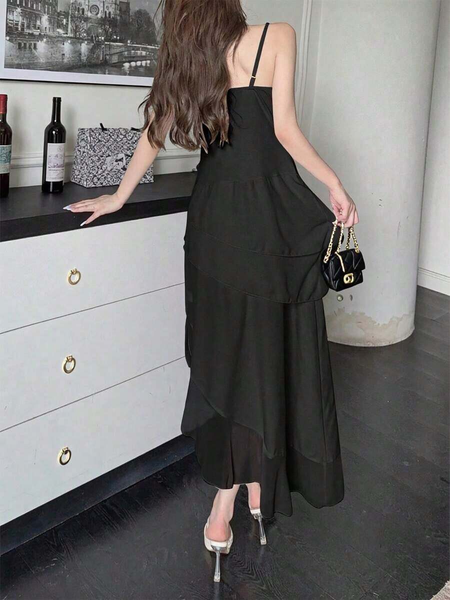 Elegante Vestido de Satén con Cuello Drapeado, Detalle de Volantes y Corte Largo – Color Sólido para Mujer - Negro - Ver 1