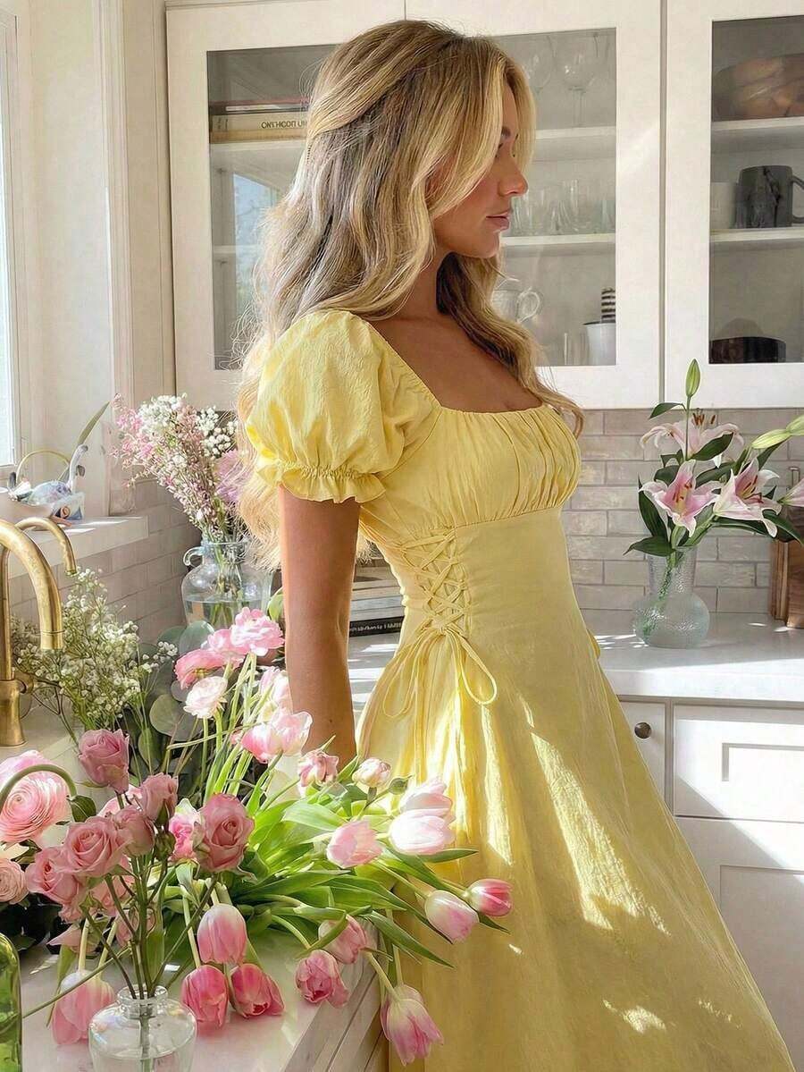 Vestido amarillo de longitud media con mangas de pétalos y cintura con lazo - Amarillo - Ver 1
