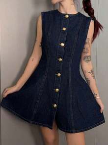 Vestido mini ajustado sin mangas de mezclilla para mujer, vestido de mezclilla azul con botones, vestido de mezclilla ajustado y acampanado para mujer - Azul lavado oscuro - Ver 5