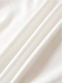 Women's Casual T-Shirt, Printed With A Four-Heart Letter Pattern. Loose-Fitting Women's Casual T-Shirt, Printed With A Blue Heart-Shaped English Letter Pattern. Women's T-Shirt. - 白色 - 查看 5