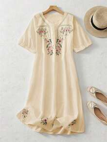 Women's Casual And Elegant Summer Midi Maxi Dress With A Vintage Bohemian Style, Short Sleeves, V-Neck, Embroidery And Buttons, Flared Cut In White - Pearl White - 查看 4