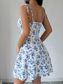 Vestido corto con tirantes finos, espalda anudada, estampado floral y pliegues para mujer - Azul y blanco - Ver 2