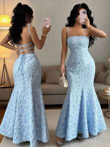 Vestido de fiesta de satén con textura floral azul, de tirantes cruzados y sin mangas, multifuncional - Celeste - Ver 8