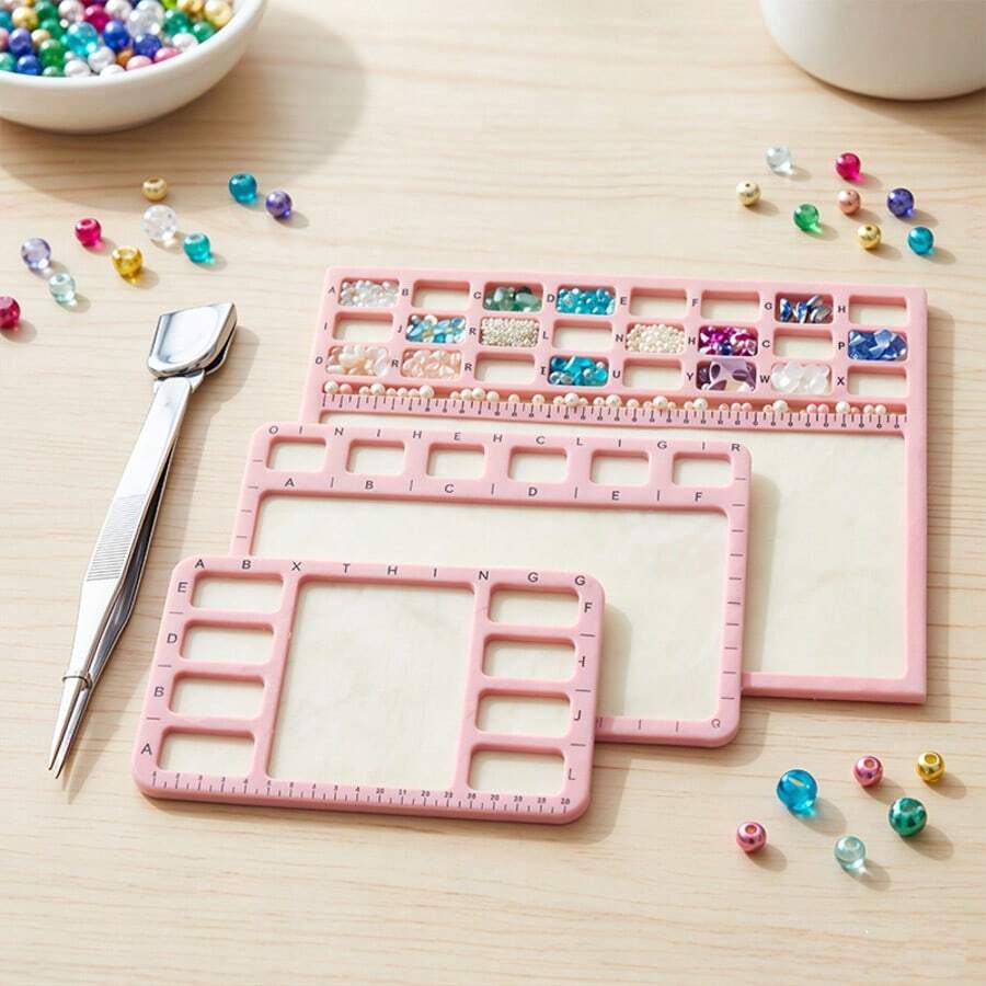 KLONKEE 2/3PCS Jewelry Beading Mat, Soft And Stable, Centimeter Scale, Beading Mat And Stainless Steel Convenient Tweezers, With Spoon, For Jewelry Making Beading Supplies (Pink)