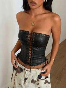 Top corto con tirantes finos y dobladillo con volantes, adecuado para vacaciones en la playa de manera casual - Negro - Ver 3