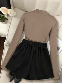 Nuevo conjunto elegante y chic de diseño de traje con cuello cuadrado, busto plisado estilizador, botones metálicos, manga larga camiseta + falda-pantalón asimétrica de cintura elástica y multicapa, casual y sexy, versátil conjunto de 2 piezas para mujer - Multicolor - Ver 3