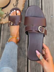 Sandalias planas con hebilla calada para mujer, de moda para playa, resort, estilo bohemio casual y sexy, de piel de PU con calados, para verano - Café integral - Ver 1