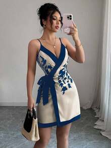 Vestido mini sexy y elegante con cuello en V estilo envolvente y estampado para mujeres - Lavado ligero - Ver 3