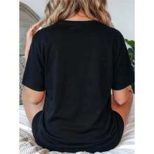 Nuestra Primera Camiseta para el Día de la Madre, 100% Cuello Redondo, Estilo Retro Y2K, Regalo Casual para Mamá, Elegante y Lavable - Negro - Ver 2