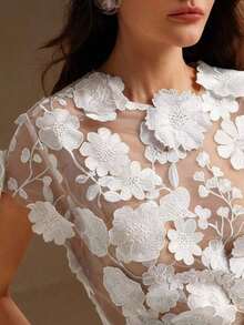 Blusa romántica con bordado en 3D de flores multicorror - Blanco - Ver 7