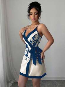 Vestido mini sexy y elegante con cuello en V estilo envolvente y estampado para mujeres - Lavado ligero - Ver 8