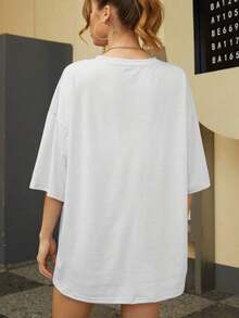 Short-Sleeved T-Shirt With Round Neck And Bridal Text Design, Casual Loose Fit, Bridal Party Gift, Fashionable T-Shirt For Wedding Season, Casual Summer Short-Sleeved T-Shirt, White Color, 100% Cotton. - 白色 - 查看 3