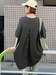 Camiseta minimalista de mujer con bloqueo de color y botones en la espalda, para uso casual diario, ropa de otoño - Gris Oscuro - Ver 5