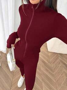 Conjunto deportivo de 3 piezas para mujer: Cárdigan de punto con cremallera + Camiseta + Pantalones en color negro - Burdeos - Ver 5