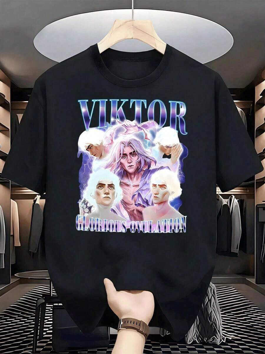 Character Figure With Long White Hair Surrounded By Purple And Blue Sparkles Conveying A Sense Of Power And Magical Energy. T-Shirts With Thick 220g 100% Cotton Fabric For Casual And Comfortable Wear. - 黑色 - 查看 1