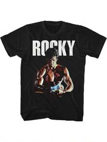 Camiseta Gráfica de Rocky Balboa para Hombres - Estampado Inspirado en Rocky y Creed, con Letras Blancas, Corte Regular para Uso Diario y Gimnasio, Ropa Deportiva Lavable a Máquina, Cuello Clásico, Tejido Cómodo, Ideal para Amantes del Deporte - Negro - Ver 1