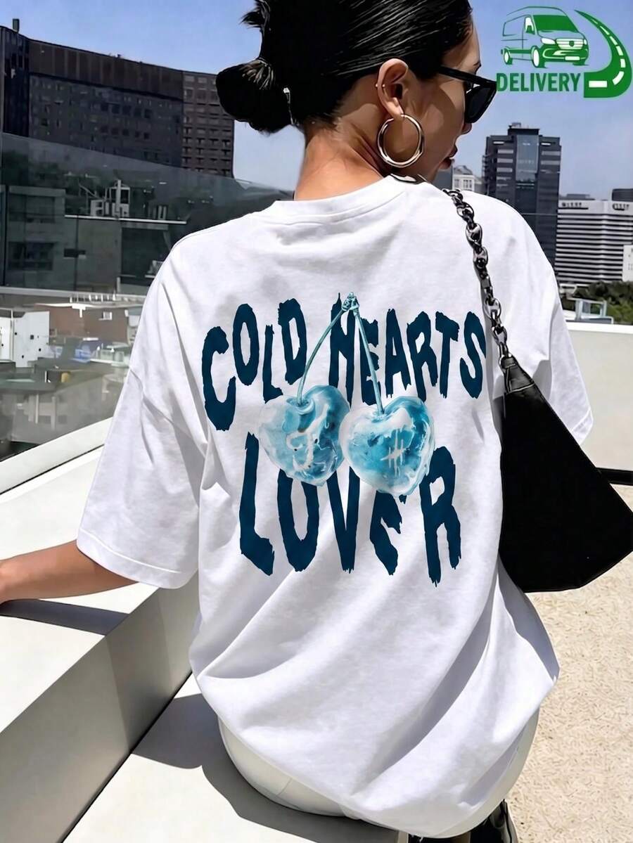 Camiseta de manga corta para mujer con estampado de cerezas y texto "COLD HEARTS LOVER" en la espalda, cuello redondo, tejido de poliéster, ideal para uso diario, salidas casuales y fines de semana, estilo casual, temporada primavera-verano, Envío nacional a México. - Blanco - Ver 1