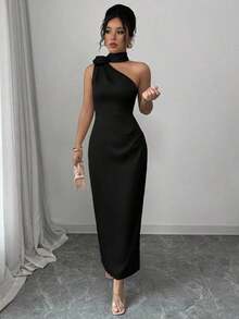 Elegante y sexy vestido ajustado tipo ajustado con hombros oblicuos de satén francés, cuello con flor 3D, cintura con fruncido y volante - Negro - Ver 6