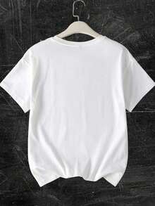 Trendy playera con estampado "New York" en estilo camuflaje, diseño urbano y versátil, ideal para looks casuales y modernos. - Blanco - Ver 2