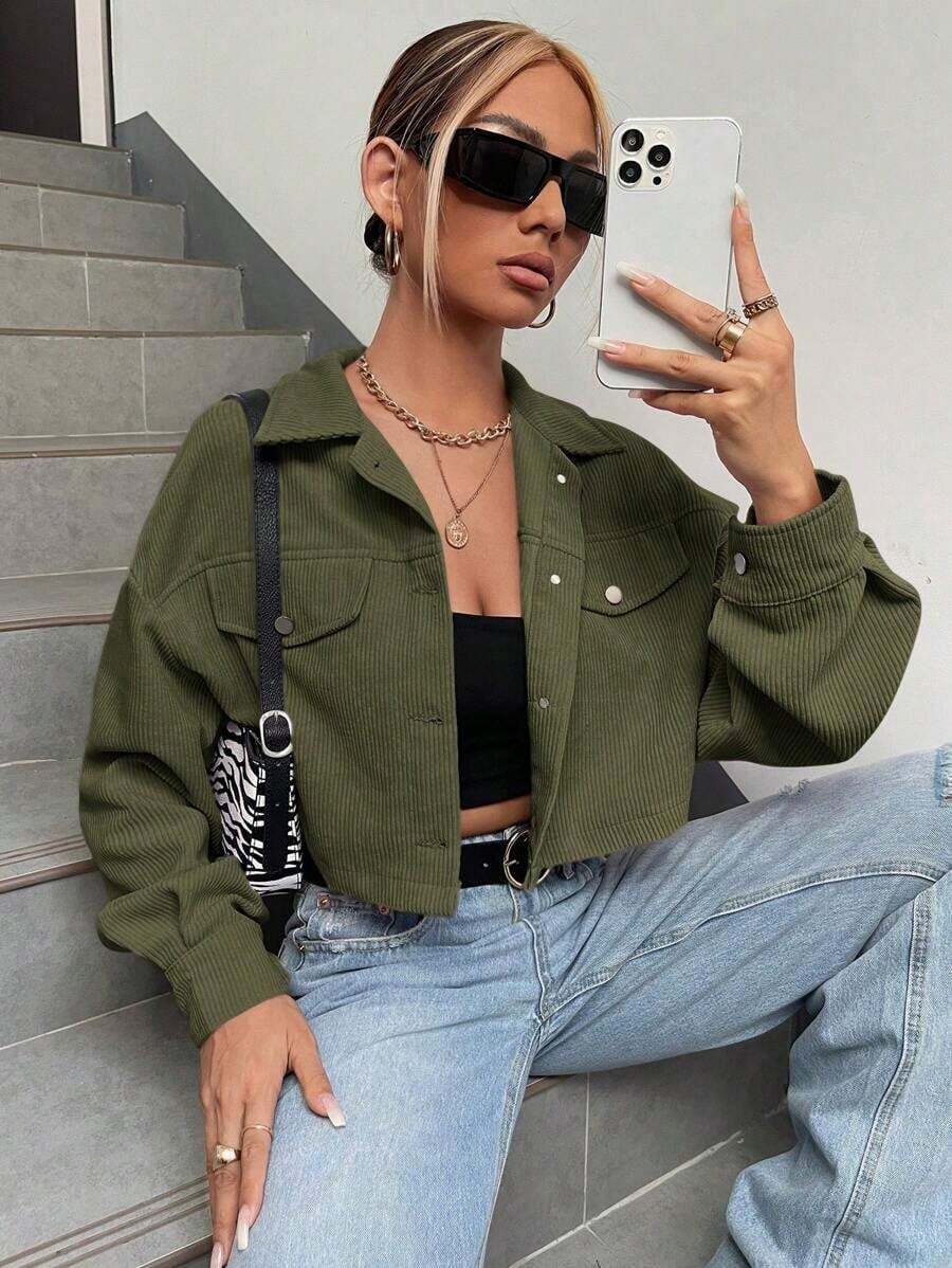 Chaqueta corta de pana con detalle de solapa en el hombro para otoño/invierno - Verde militar - Ver 1