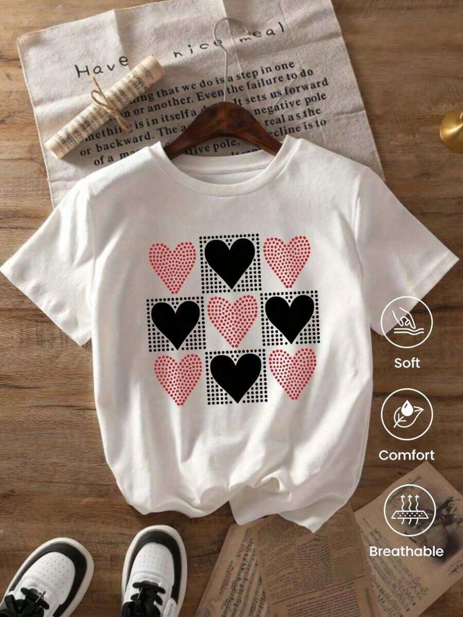Camiseta de cuello redondo y mangas cortas de ropa fashion, fabricada en México, para la temporada primavera-verano 2025. Con estampado de dibujos animados, es un modelo de pareja, apta para usar tanto por dentro como por fuera, ideal para oficina y estilo casual, diseñada para hombres y mujeres, en unidad individual. - Blanco - Ver 1