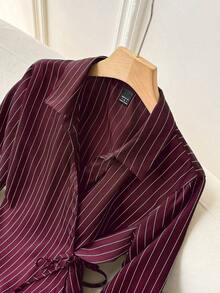 Solavon Camisa casual de manga larga con cuello, cintura ceñida y lazo delantero a rayas para mujer - Burdeos - Ver 2