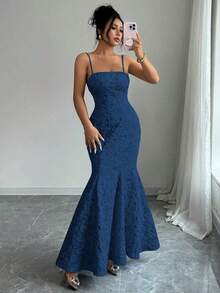 Vestido de fiesta de satén con textura floral azul, de tirantes cruzados y sin mangas, multifuncional - Azul marino - Ver 7