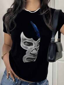 Fashion Printed T‑Shirts for Women, Oversized Streetwear Tops, Comfortable and Stylish All‑Match Summer TeesMáscara plateada de lucha libre mexicana con detes azules que simbolizan fuerza y valentía camiseta para mujer algodón cómoda y moderna para uso diario - Negro - Ver 1